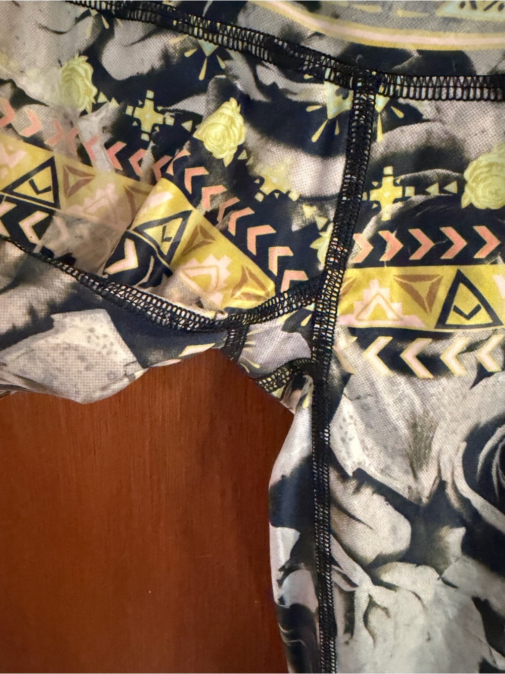 Teeki leggings Rose and Skull- 2 for 1! - Picture 5 of 6